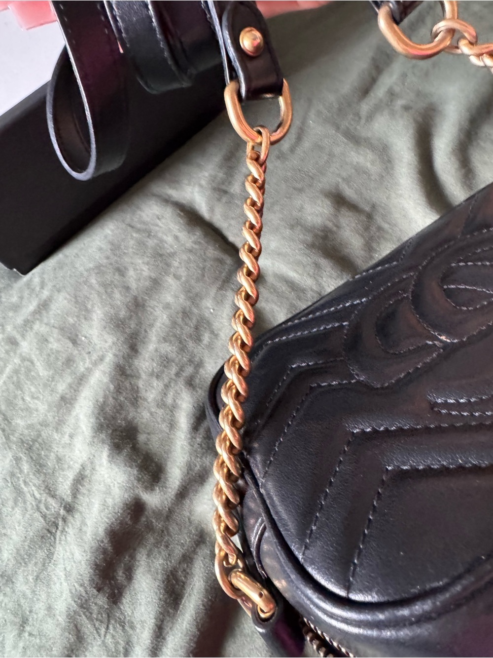 Gucci Black Quilted Leather Crossbody with Gold GG - Picture 9 of 11